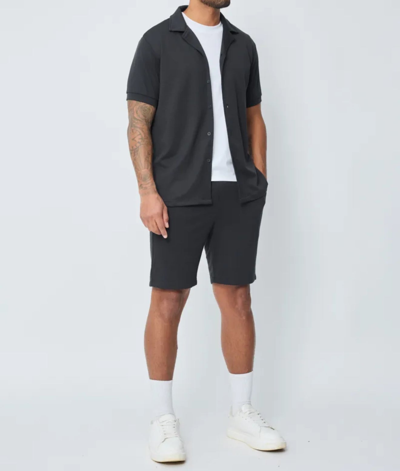 Ensemble chemise et short noir