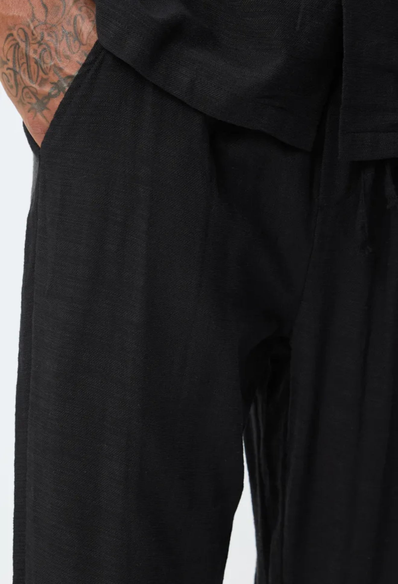 Ensemble noir en lin
