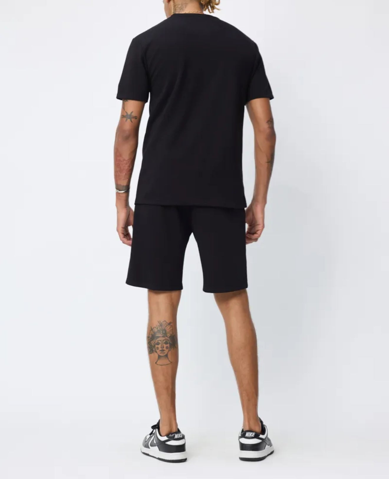 Ensemble Noir Short