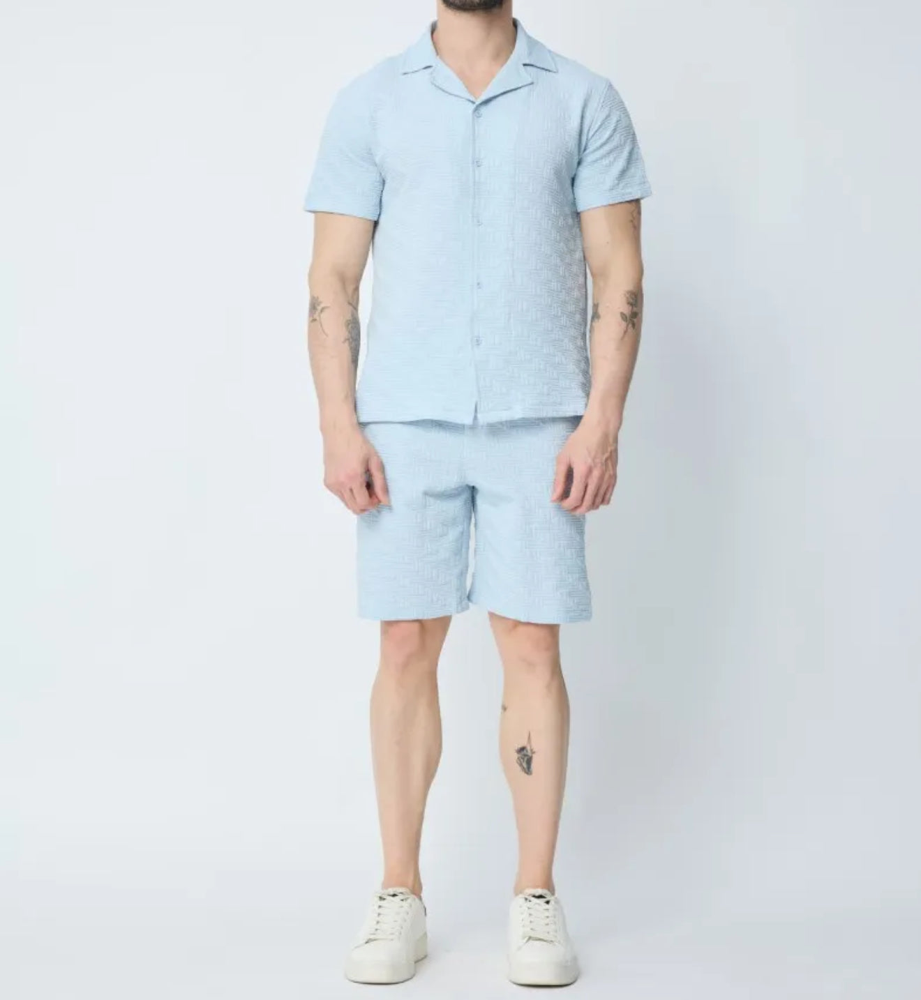 Ensemble chemise et short bleu claire