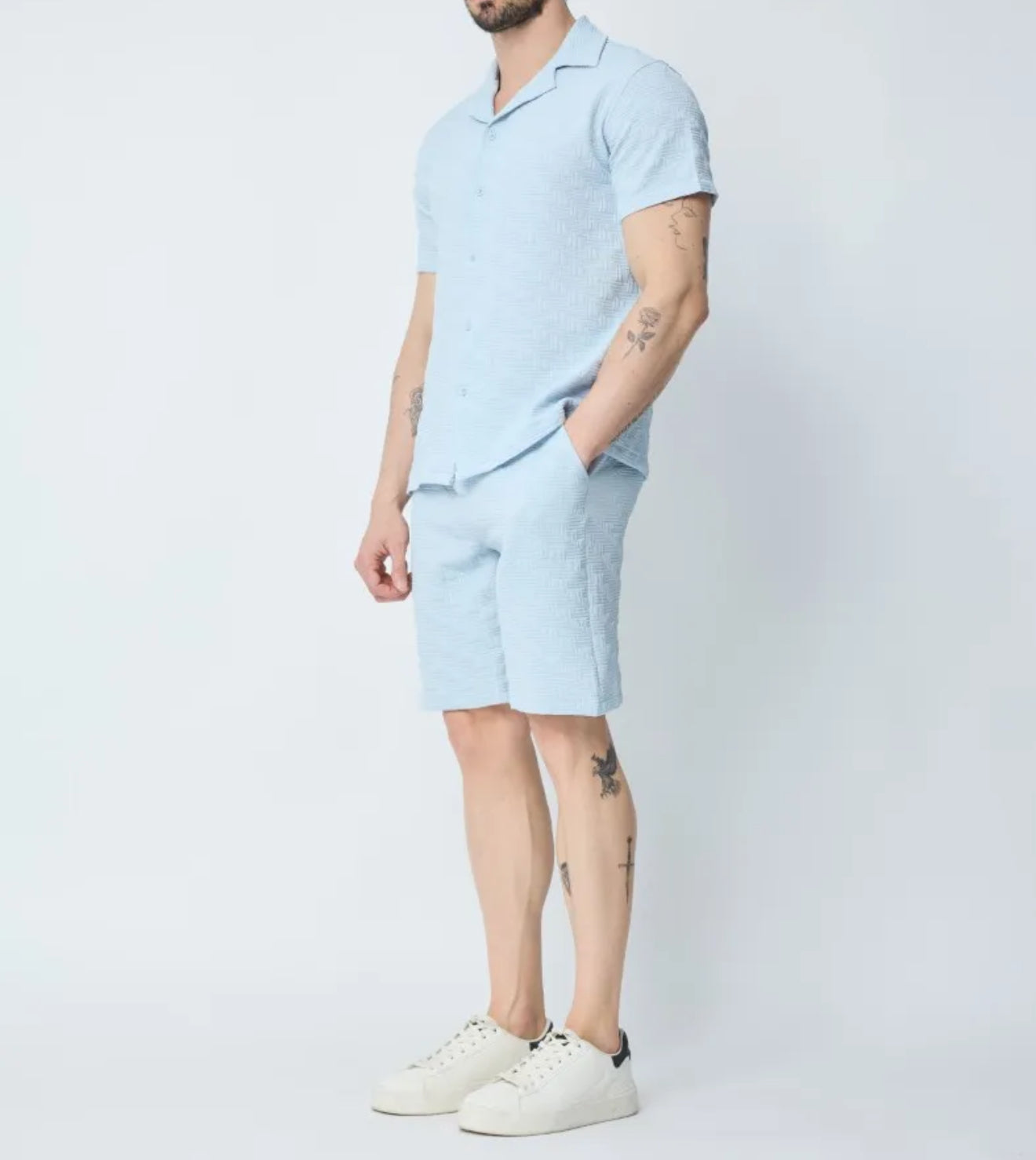 Ensemble chemise et short bleu claire